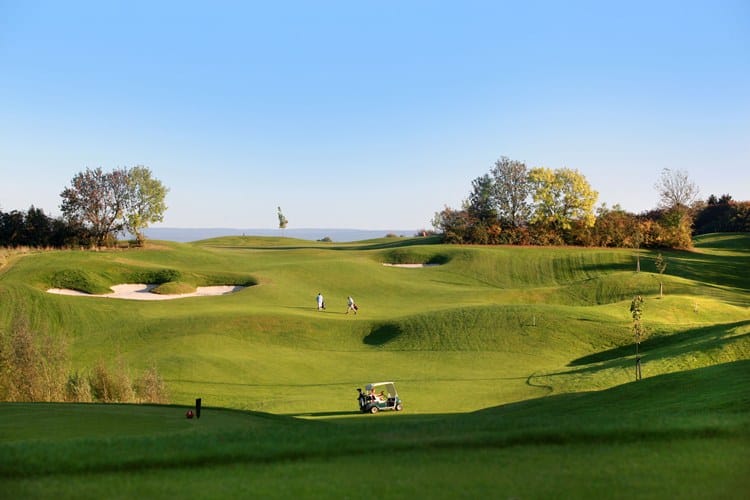 gOLFBAAN