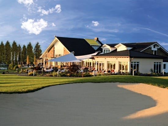 Golf vakantie duitsland gut heckenhof clubhuis