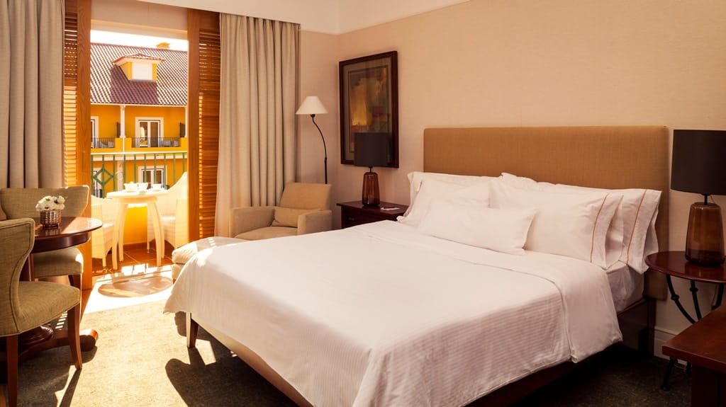 Hotel - Deluxe Bedroom