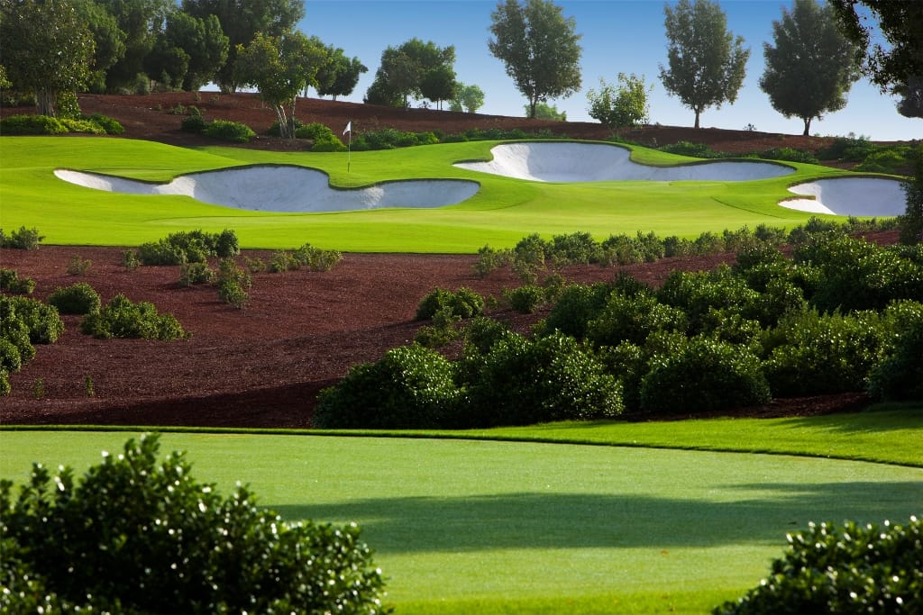 Jumeirah_13th-Green-Earth-Course_Dubai