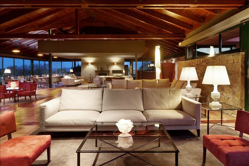 LOBBY 2