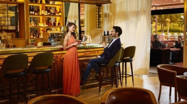 hotel-camiral-dining-22-bareveningcouple-125