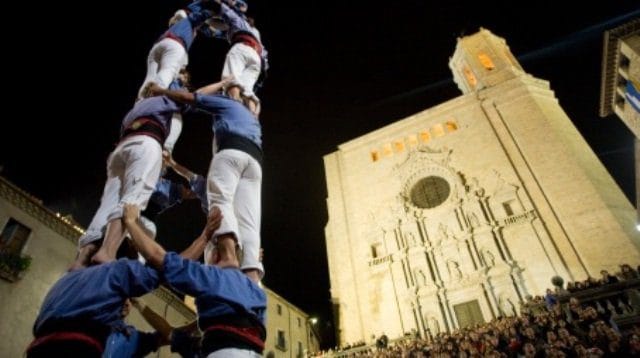 resort-facilities-area-activities-area-activities-girona-old-town-1-