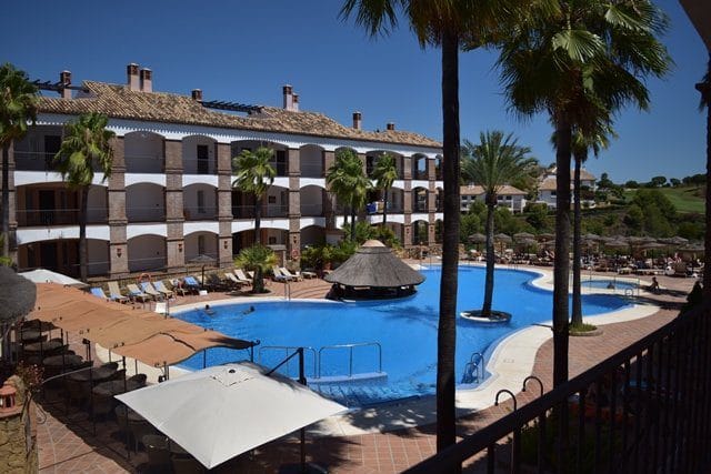 La Cala Hotel Golf Resort Mijas #golfvakantie #spanje zwembad2