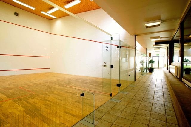 Squash-Courts