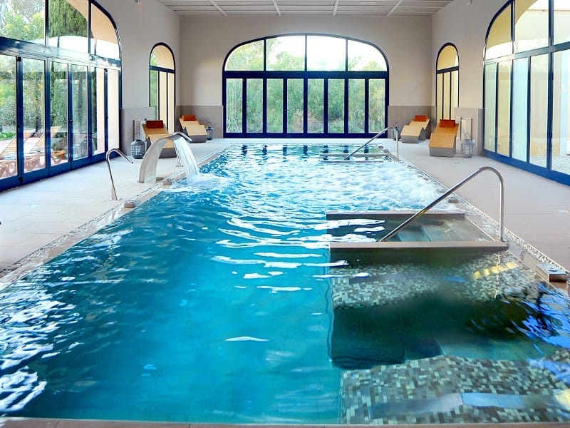 zwembad binnen hotel-barcelo-montecastillo golf