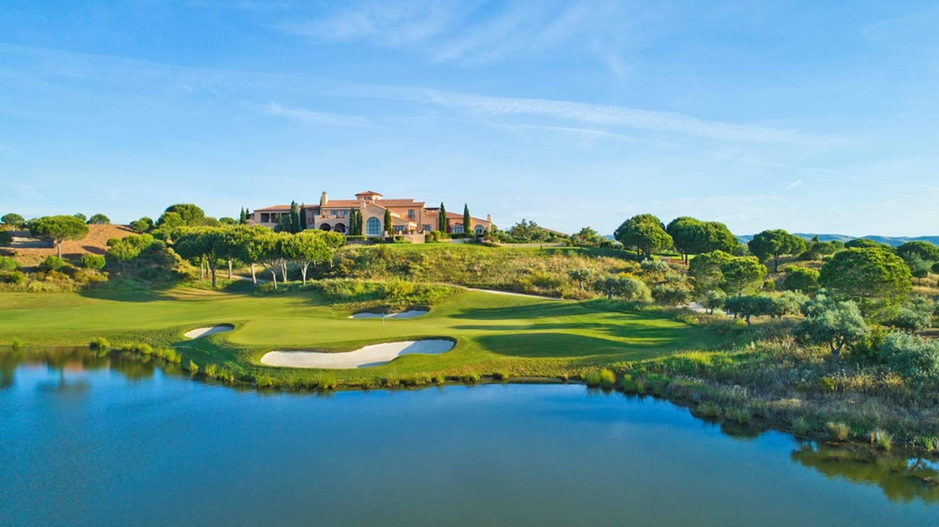 Clubhouse_Lake - kopie