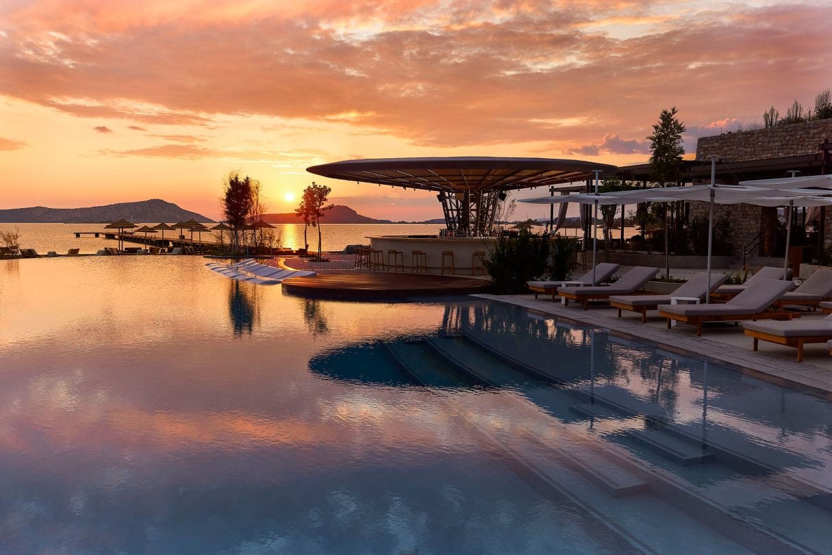 The W Costa Navarino (1)