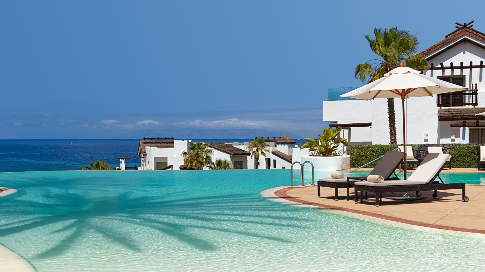 All copyrights reserved, this image on this site and it's copyright owned by the photographer. Image is not to be reprinted or reused without the express permission of the photographer who took it. Copyrihgt uses for Royal Garden Villas for sales and marketing promotions only