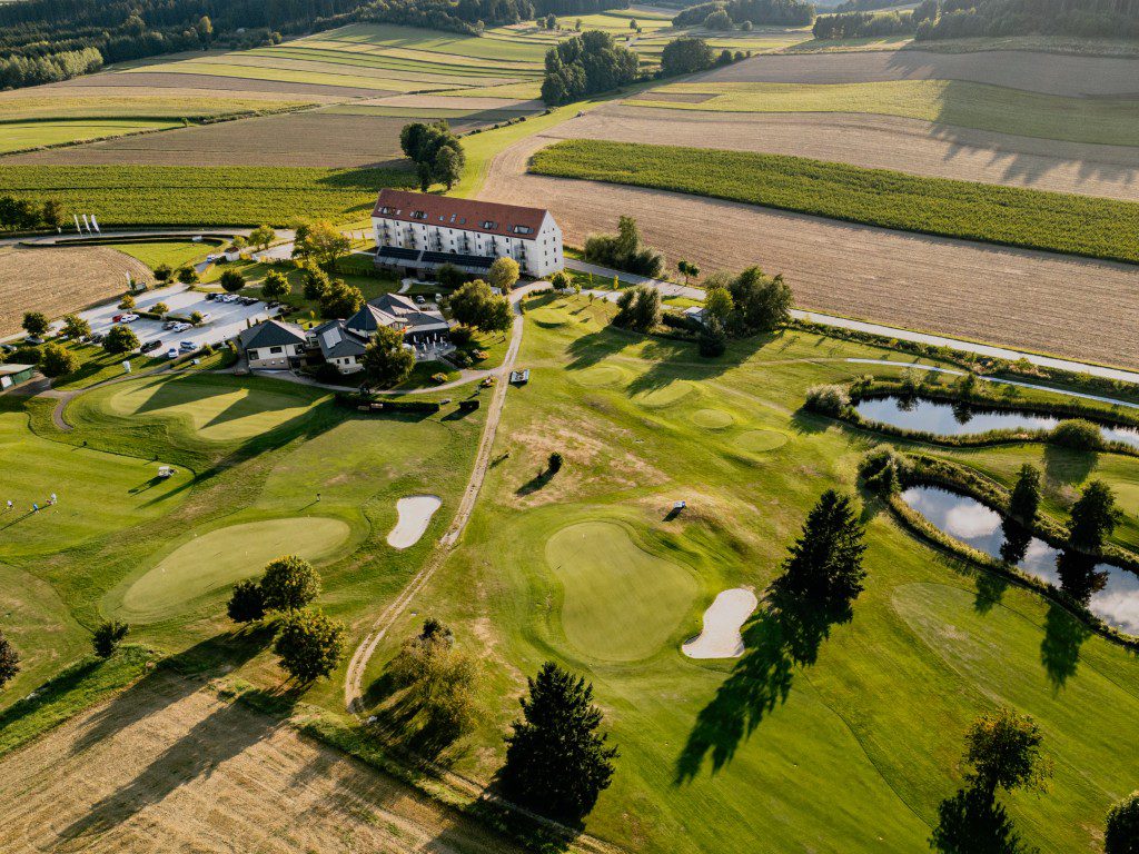 DIAMOND CLUB OTTENSTEIN _ Hole 9