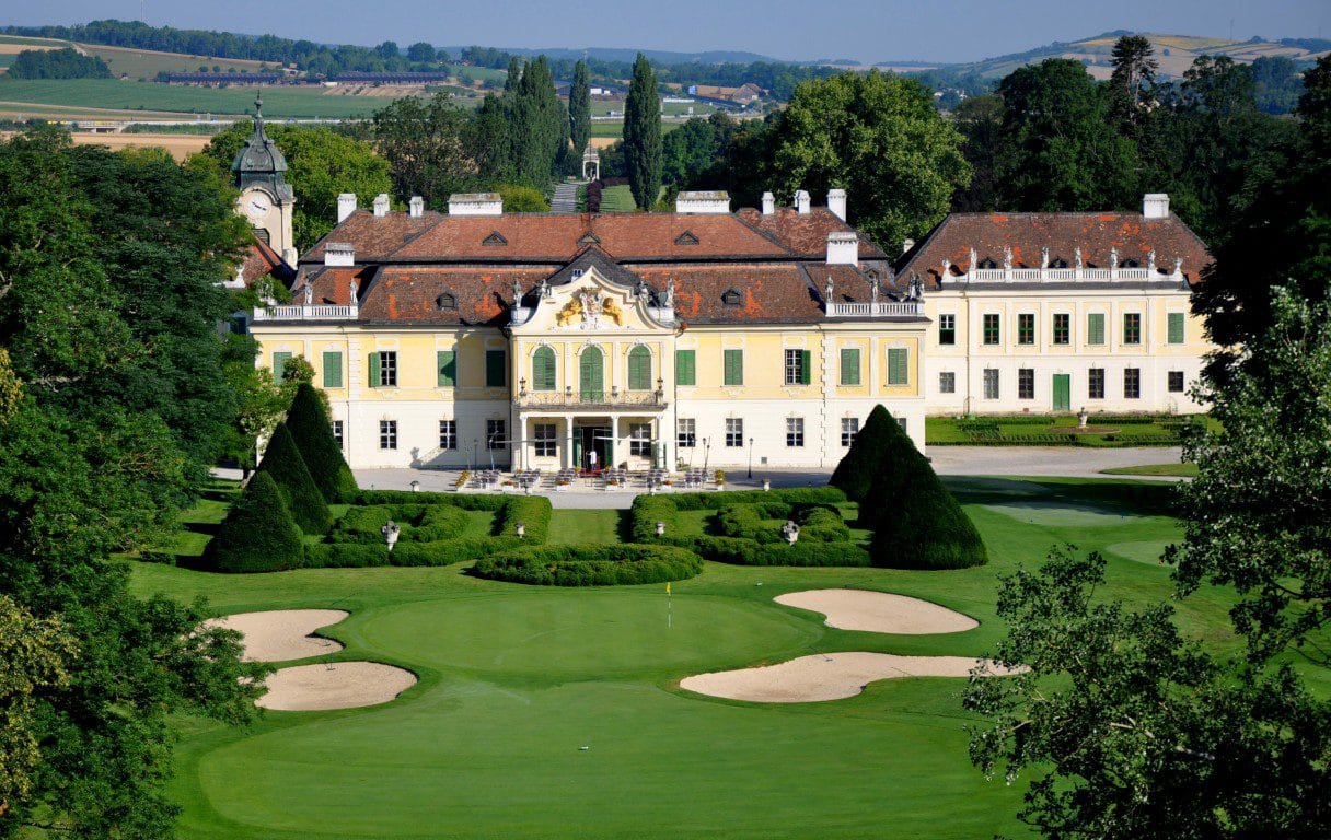 Schönborn _ Hole 11 _ Castle